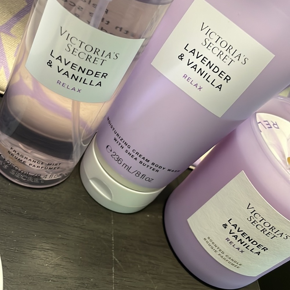 Victoria Secret Gift Set - Picture 5 of 9
